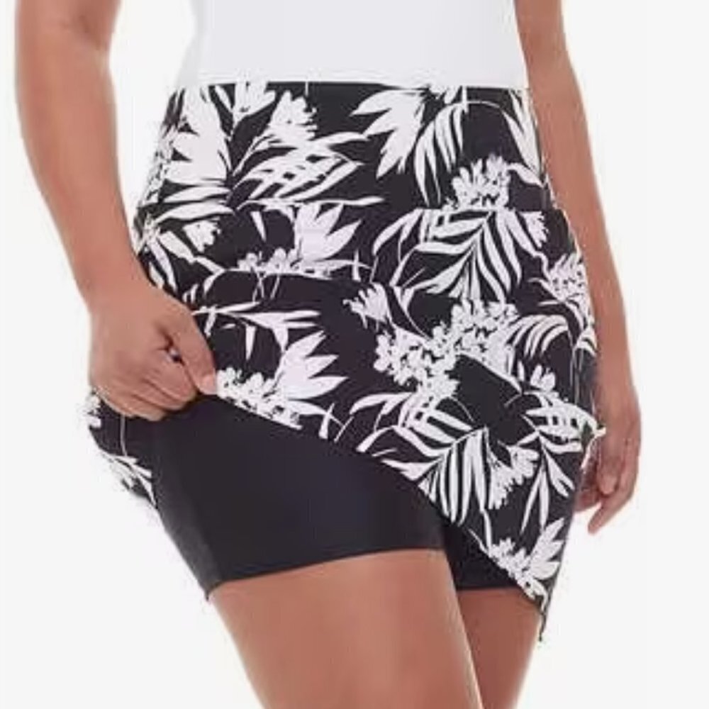 Women's Black and White Floral Skort